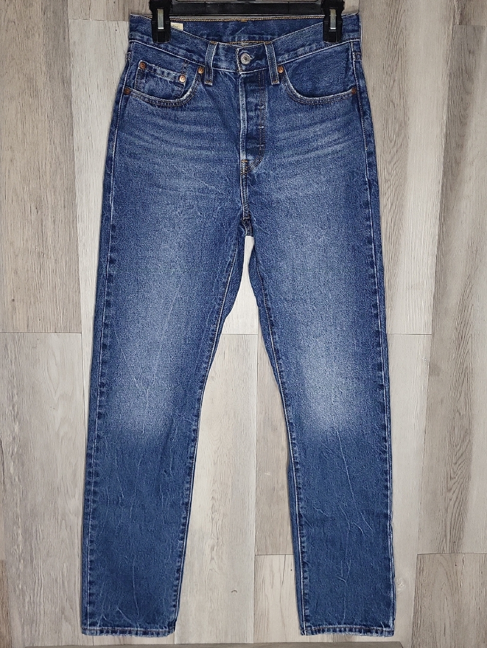 Levi's 501 Jeans W26 L32 Button Fly High Rise Straight Leg Medium Wash Unisex